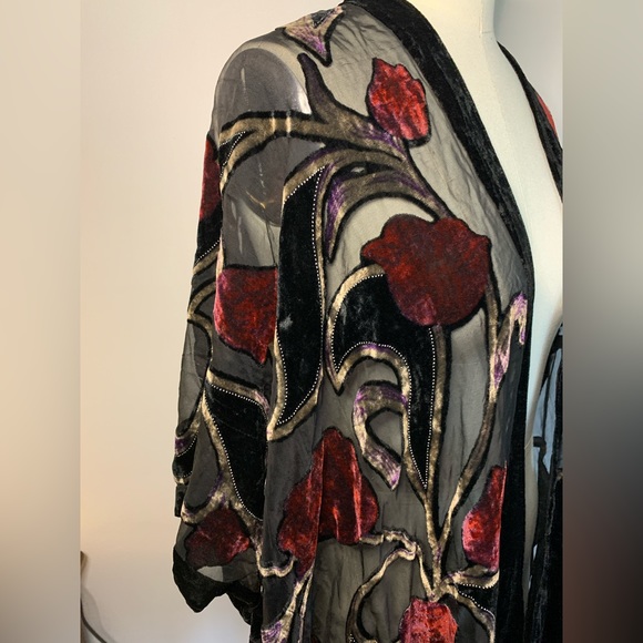 Silk velvet robe with fringe - Picture 1 of 7
